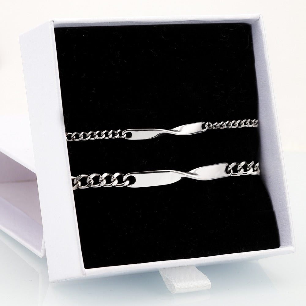 Armband-Set mit Infinity-Gravur