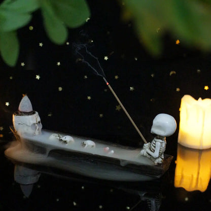 Skeleton Fishing Boat Incense Burner with Skull Details and Backflow Smoke Effect [YQT:ULO-260924-004:da4de8d26c796d40]