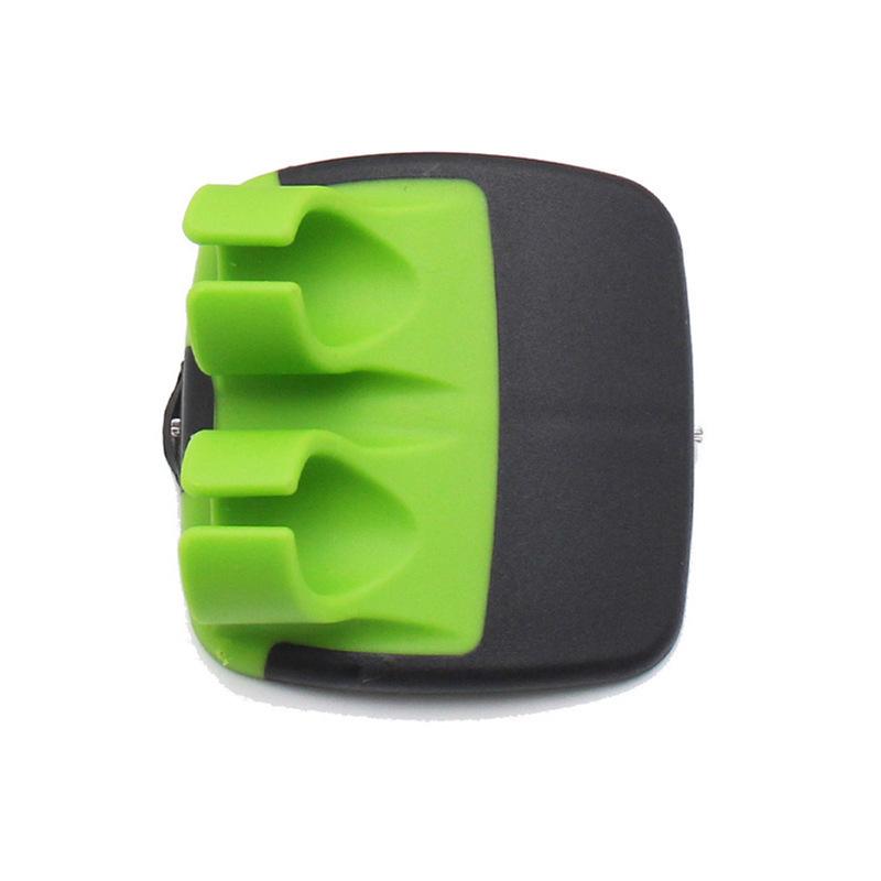 Palm Vegetable Peeler with Two Finger Grips for Potatoes, Carrots and Cucumbers [YQT:ULO-261015-004:737cc88213de2b5d]