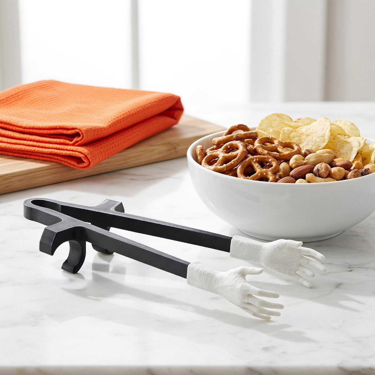 Black and White Finger Chopsticks with Miniature Hand Tips for Snacks [YQT:ULO-261019-003:8bb36a916af864ef]