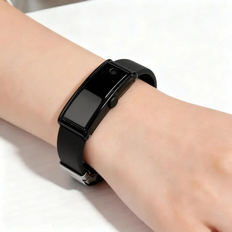 Black Scent Diffuser Bracelet with Glossy Rectangular Design and Adjustable Band [YQT:ULO-260926-002:3121134a1fd4b35e]