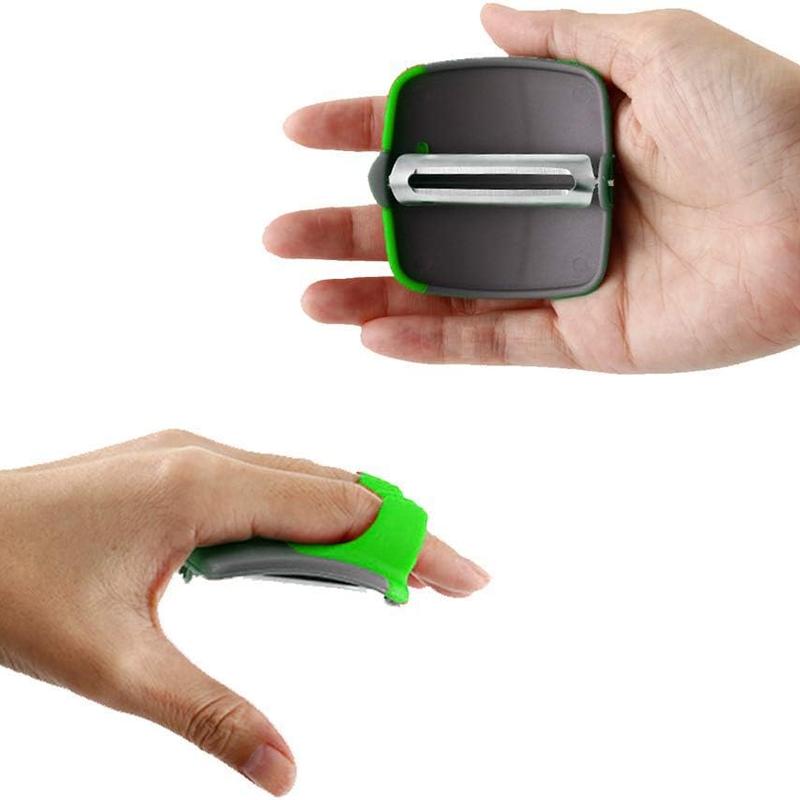 Palm Vegetable Peeler with Two Finger Grips for Potatoes, Carrots and Cucumbers [YQT:ULO-261015-004:0757e74f74ce24f8]