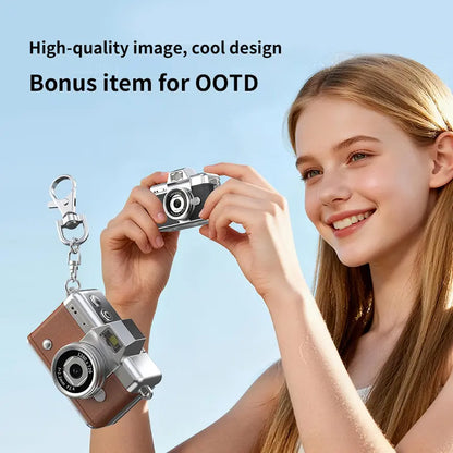 Mini Retro Digital Keychain Camera with Flip Screen and Flash [YQT:ULO-261012-002:f89418b31e715b11]
