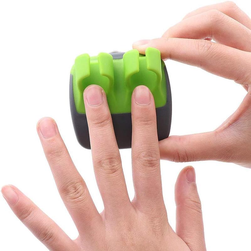 Palm Vegetable Peeler with Two Finger Grips for Potatoes, Carrots and Cucumbers [YQT:ULO-261015-004:0e20db101461ab3a]