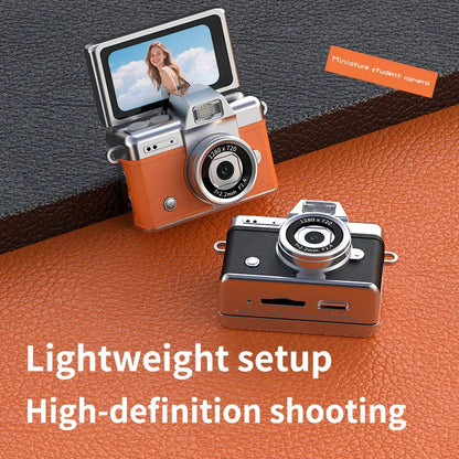 Mini Retro Digital Keychain Camera with Flip Screen and Flash [YQT:ULO-261012-002:c127aaab3ce212dd]