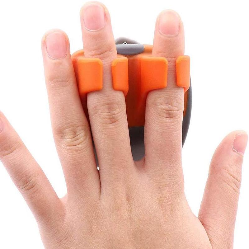 Palm Vegetable Peeler with Two Finger Grips for Potatoes, Carrots and Cucumbers [YQT:ULO-261015-004:ea9d7717f2f5b072]