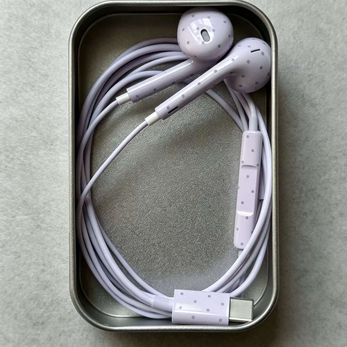 USB-C Wired Earbuds with Star and Polka Dot Designs in Multiple Colors [YQT:ULO-260916-008:049e141f6124dcc5]