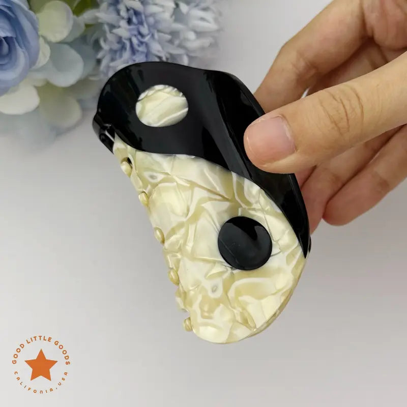 Halloween Claw Hair Clips with Horror Faces, Ghosts and Novelty Designs [YQT:ULO-261008-003:e179f37a70dba044]